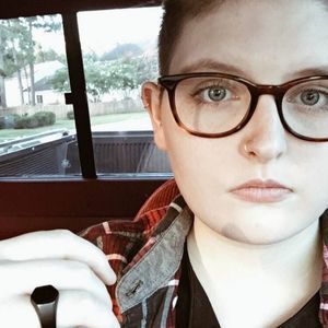 Meet your Posher, Easton